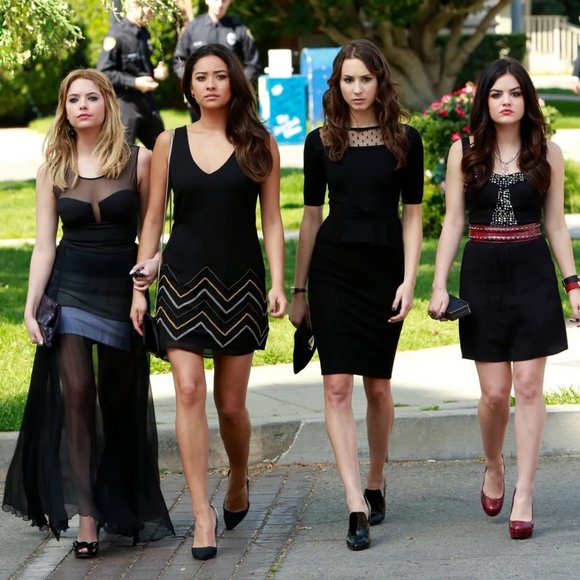 Karen Millen Peplum Knit Dress ASO Spencer Hastings - Picture 8 of 12